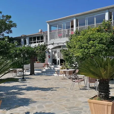 فندق U Libecciu 3*